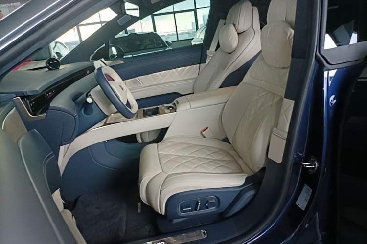 Used Nio ET9 2025 100kWh Signature Edition Left Front Seat