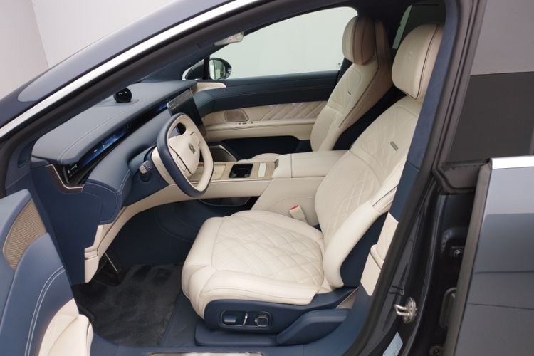 Used Nio ET9 2025 100kWh Signature Edition Left Front Seat