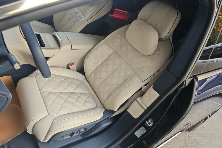 Used Nio ET9 2025 100kWh Signature Edition Left Front Seat