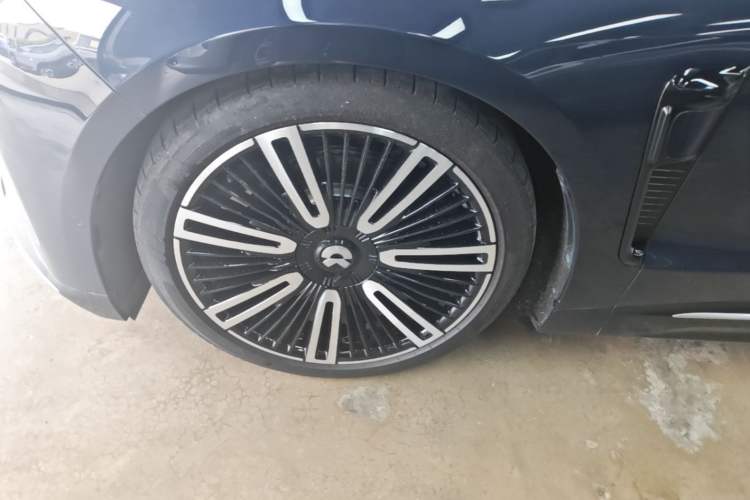 Used Nio ET9 2025 100kWh Signature Edition Left Front Wheel Hub