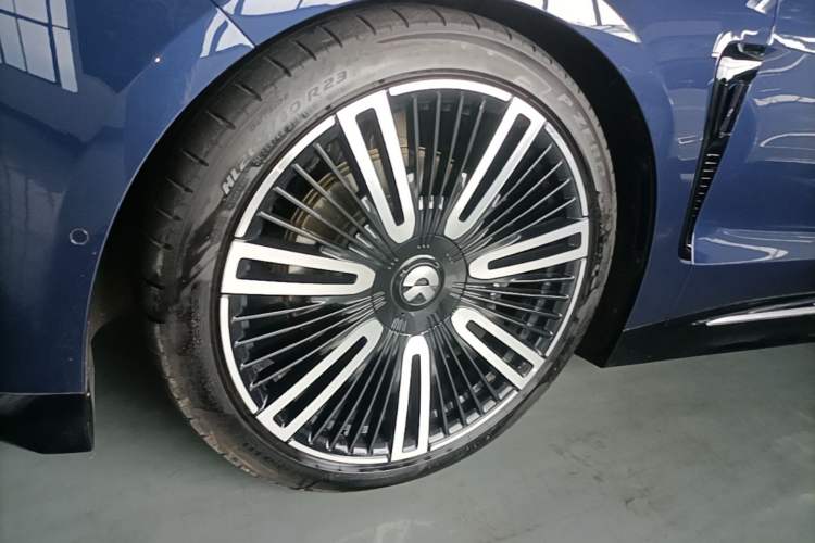 Used Nio ET9 2025 100kWh Signature Edition Left Front Wheel Hub