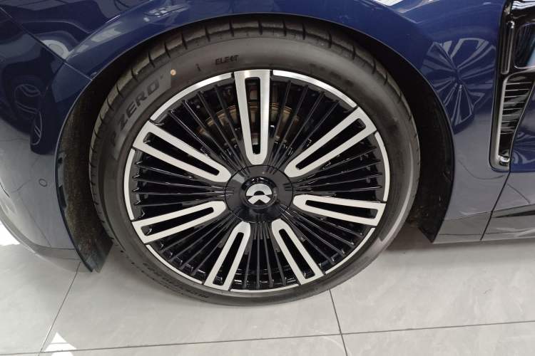 Used Nio ET9 2025 100kWh Signature Edition Left Front Wheel Hub