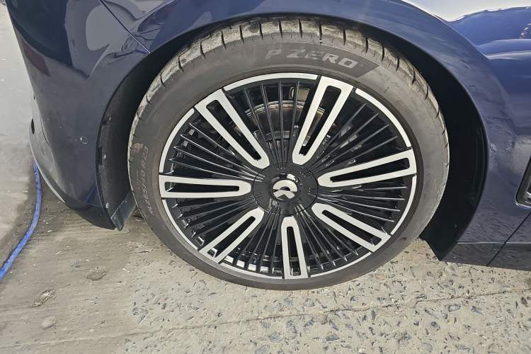 Used Nio ET9 2025 100kWh Signature Edition Left Front Wheel Hub