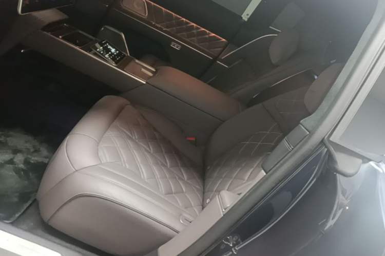 Used Nio ET9 2025 100kWh Signature Edition Left Rear Seat