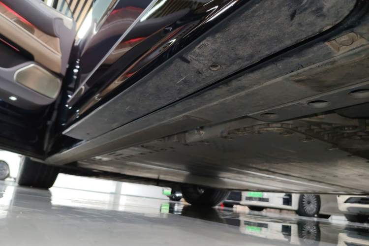 Used Nio ET9 2025 100kWh Signature Edition Left Side Sill