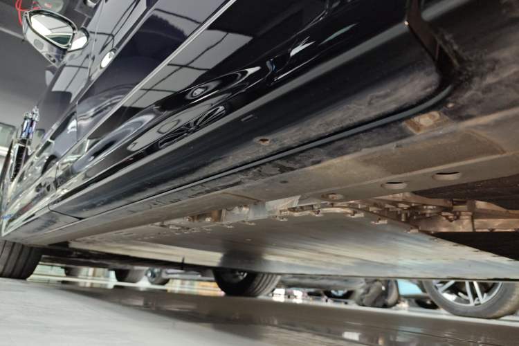 Used Nio ET9 2025 100kWh Signature Edition Left Side Sill