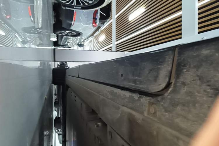 Used Nio ET9 2025 100kWh Signature Edition Left Side Sill