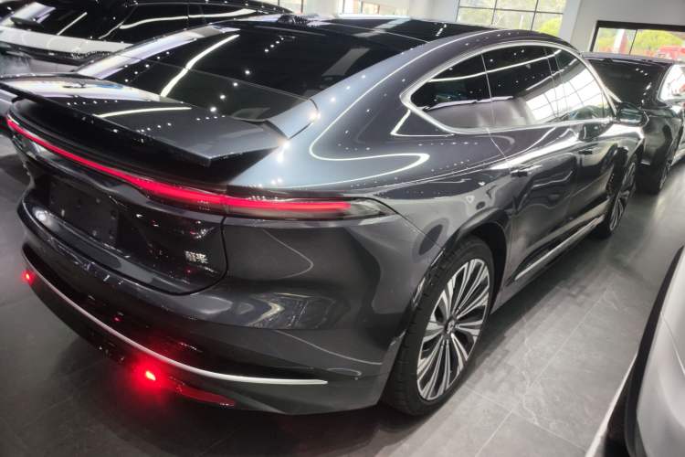 Used Nio ET9 2025 100kWh Signature Edition Rear Right 45 Deg