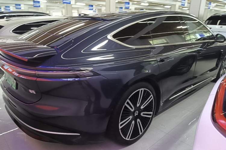 Used Nio ET9 2025 100kWh Signature Edition Rear Right 45 Deg