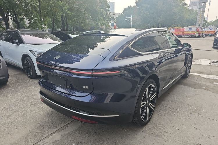 Used Nio ET9 2025 100kWh Signature Edition Rear Right 45 Deg