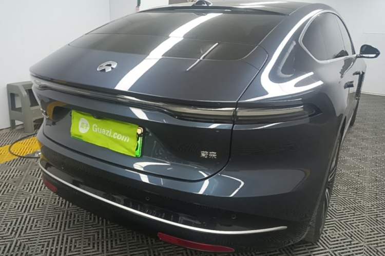 Used Nio ET9 2025 100kWh Signature Edition Rear Right 45 Deg