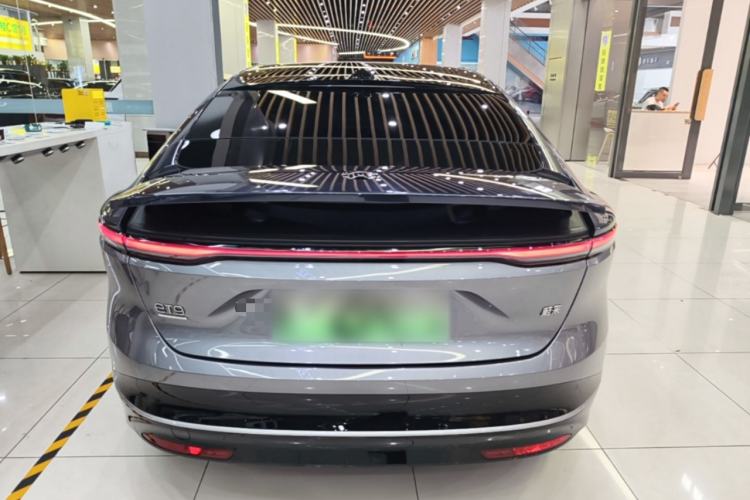 Used Nio ET9 2025 100kWh Signature Edition Rear