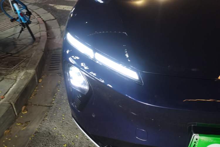 Used Nio ET9 2025 100 kWh Right Front Headlight