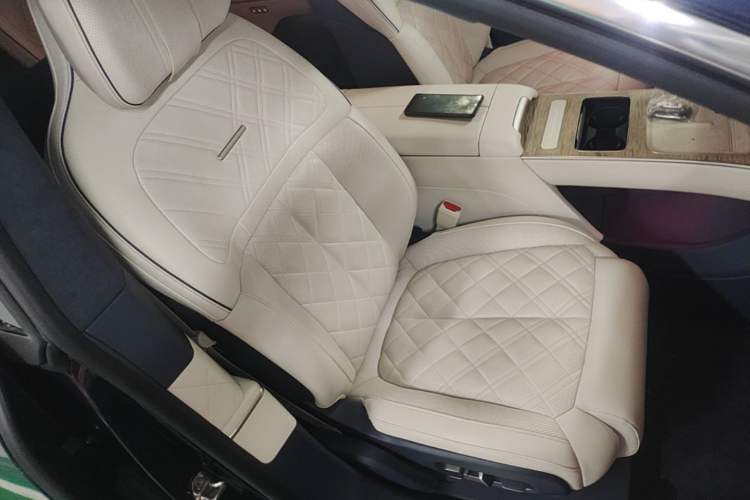 Used Nio ET9 2025 100kWh First-Edition Limited Edition Right Front Seat