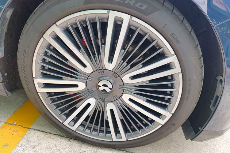Used Nio ET9 2025 100kWh First-Edition Limited Edition Right Front Wheel Hub