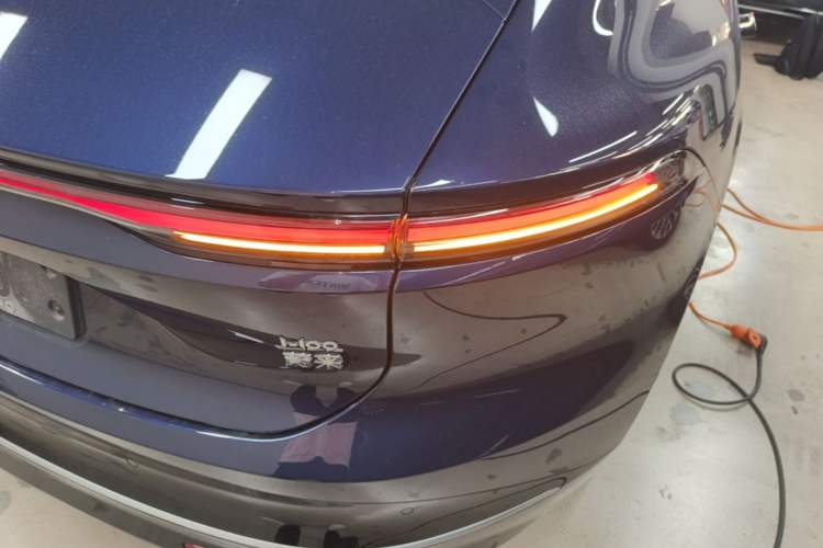 Used Nio ET9 2025 100kWh First-Edition Limited Edition Right Rear Taillight