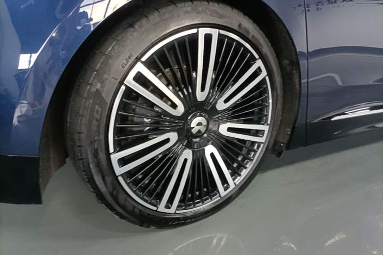 Used Nio ET9 2025 100kWh Signature Edition Right Rear Wheel Hub