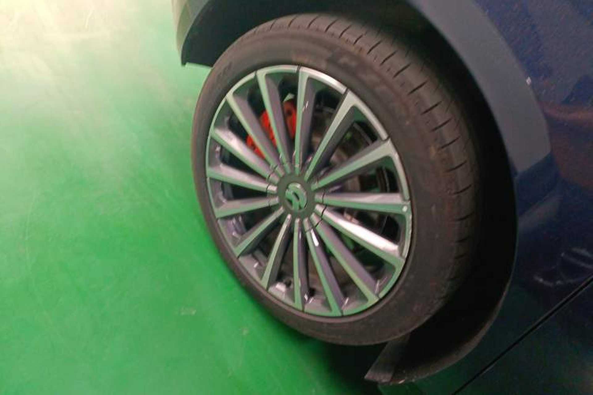 Used Nio ET9 2025 100 kWh Right Rear Wheel Hub