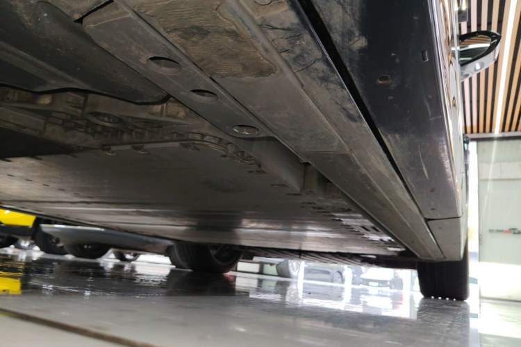 Used Nio ET9 2025 100kWh Signature Edition Right Side Sill