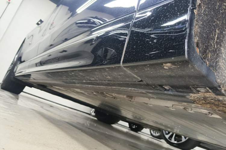Used Nio ET9 2025 100kWh Signature Edition Right Side Sill