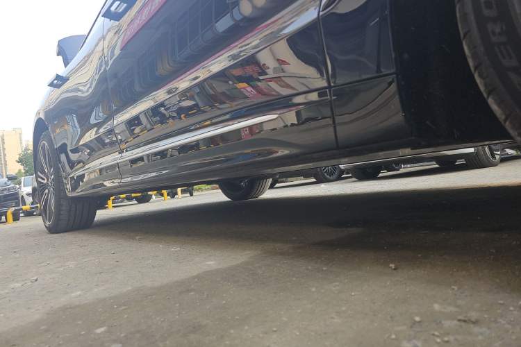 Used Nio ET9 2025 100kWh Signature Edition Right Side Sill