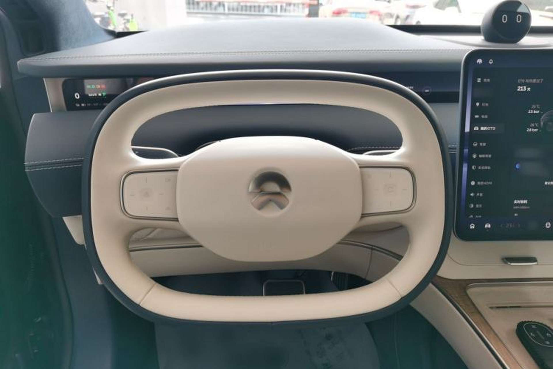 Used Nio ET9 2025 100kWh Signature Edition Steering Wheel