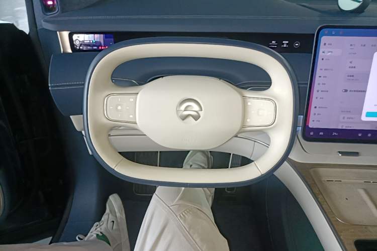 Used Nio ET9 2025 100kWh Signature Edition Steering Wheel