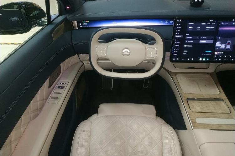 Used Nio ET9 2025 100kWh Signature Edition Steering Wheel