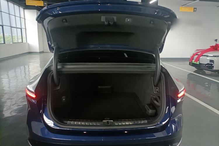 Used Nio ET9 2025 100kWh Signature Edition Trunk