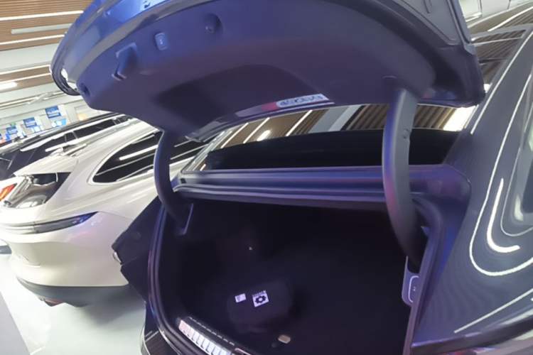 Used Nio ET9 2025 100kWh Signature Edition Trunk