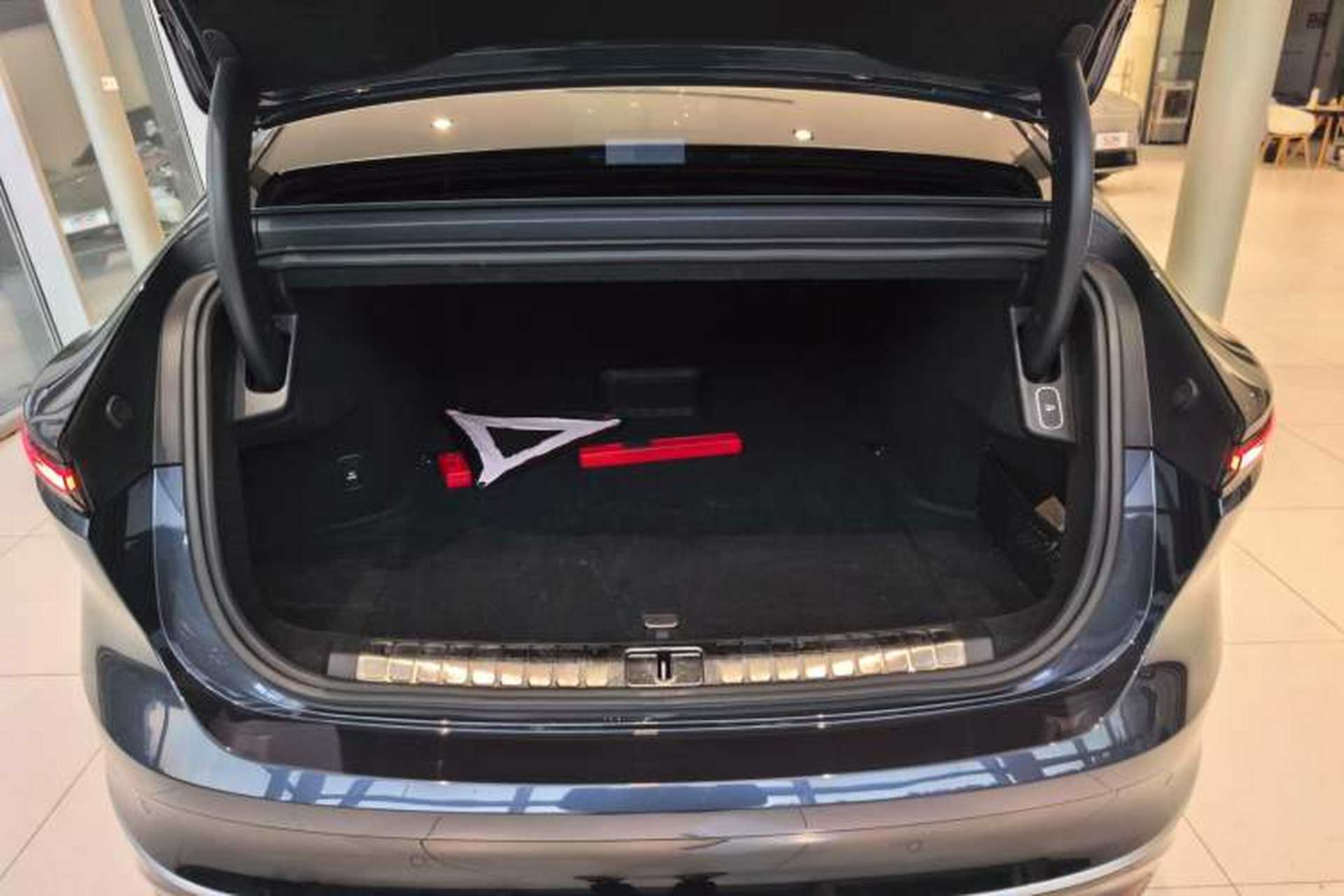 Used Nio ET9 2025 100kWh Signature Edition Trunk