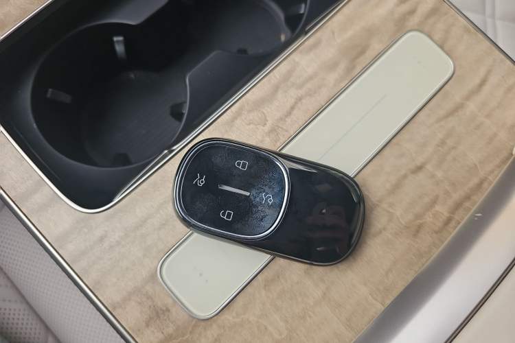 Used Nio ET9 2025 100kWh Signature Edition Vehicle Key