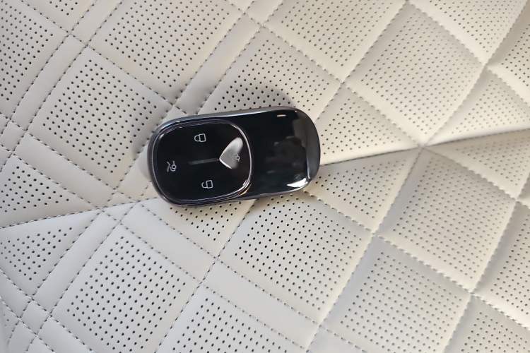 Used Nio ET9 2025 100kWh Signature Edition Vehicle Key