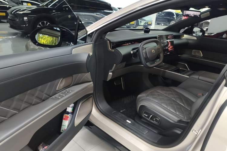 Used Nio ET9 2025 100 kWh Driver Seat
