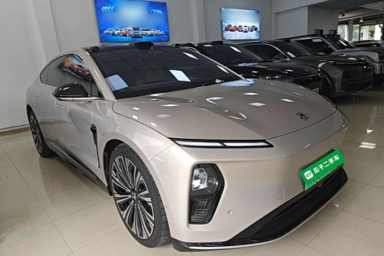 Used Nio ET9 2025 100kWh Signature Edition Front Right 45 Deg