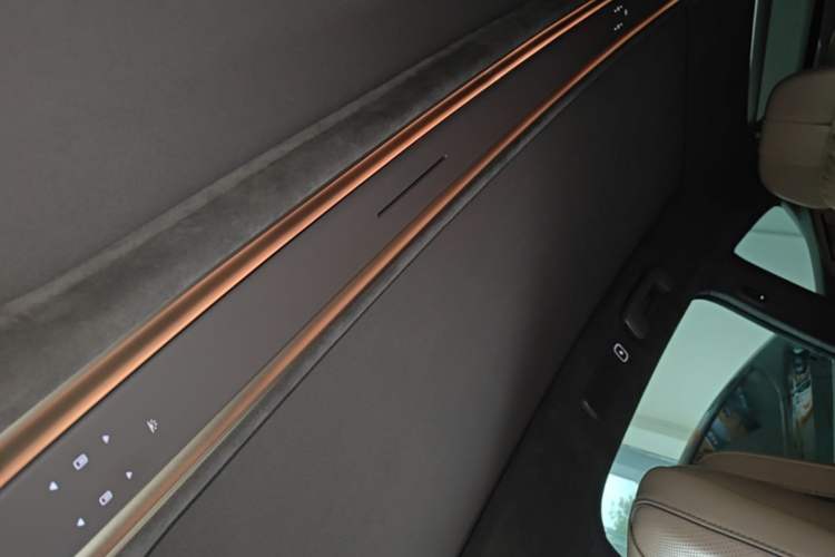 Used Nio ET9 2025 100kWh Signature Edition Headliner