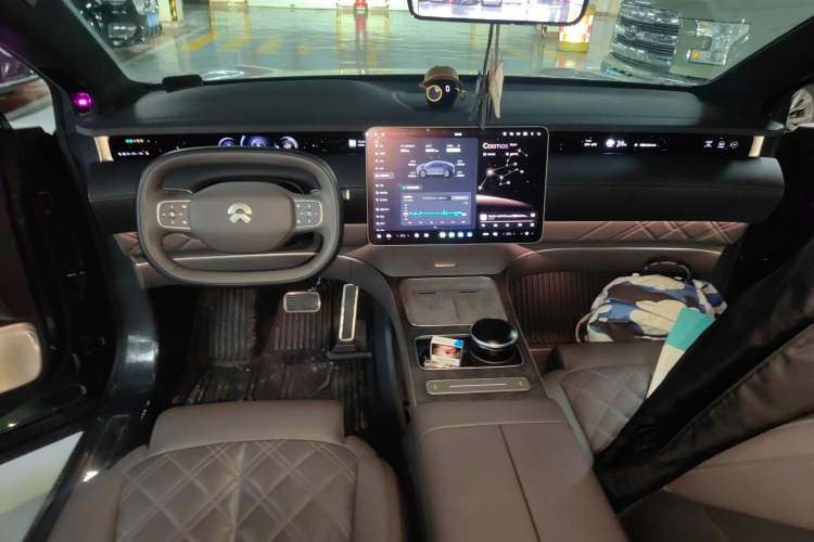 Used Nio ET9 2025 100kWh Signature Edition Center Console