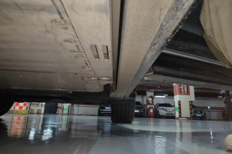 Used Nio ET9 2025 100kWh Signature Edition Chassis Front Left
