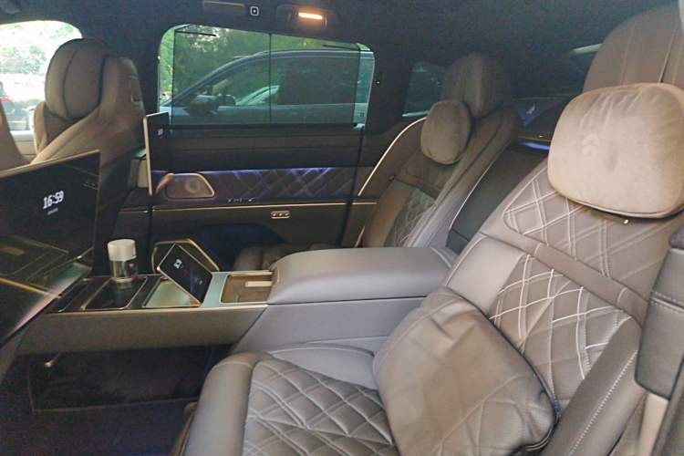 Used Nio ET9 2025 100 kWh Left Rear Seat
