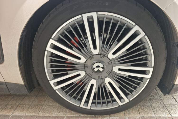 Used Nio ET9 2025 100kWh First-Edition Limited Edition Right Front Wheel Hub