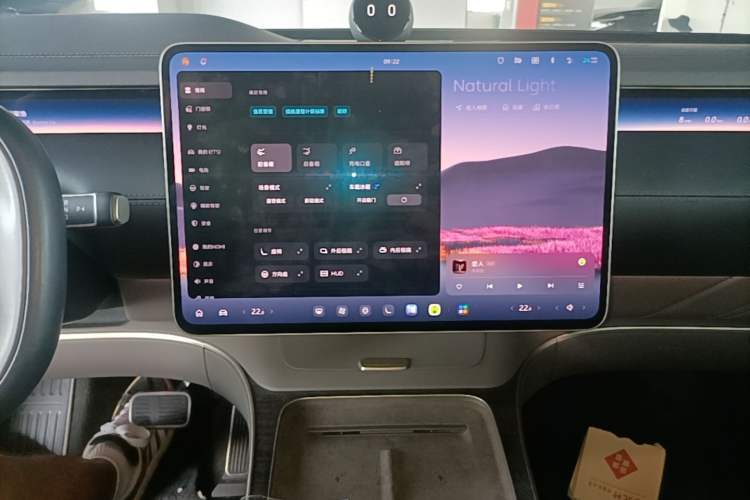 Used Nio ET9 2025 100kWh Signature Edition Audio And AC Panel