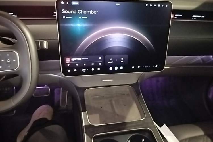 Used Nio ET9 2025 100kWh Signature Edition Audio And AC Panel
