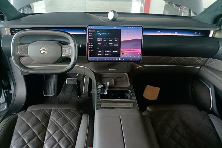 Used Nio ET9 2025 100kWh Signature Edition Center Console