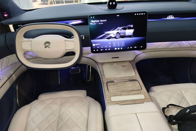Used Nio ET9 2025 100kWh Signature Edition Center Console