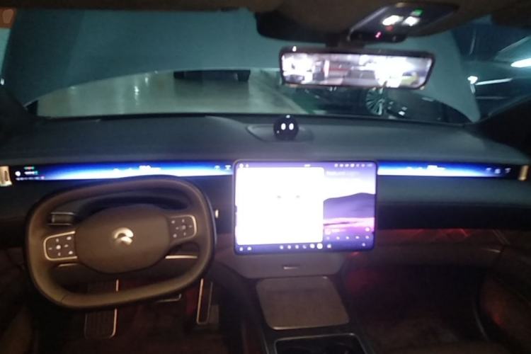 Used Nio ET9 2025 100kWh Signature Edition Center Console