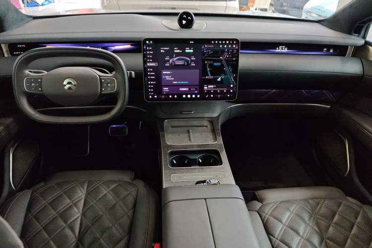 Used Nio ET9 2025 100kWh Signature Edition Center Console