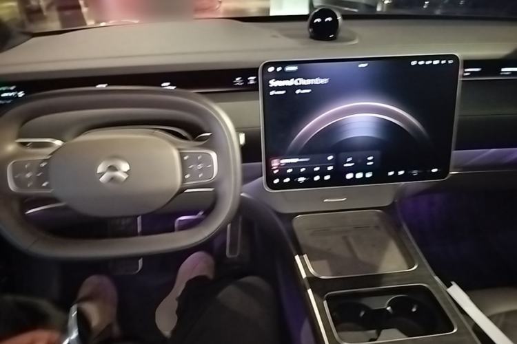 Used Nio ET9 2025 100kWh Signature Edition Center Console