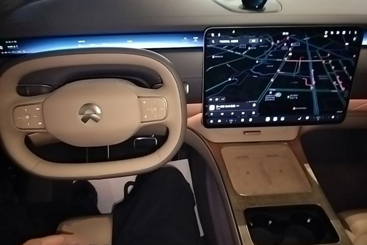 Used Nio ET9 2025 100kWh Signature Edition Center Console