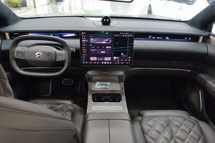 Used Nio ET9 2025 100kWh Signature Edition Center Console
