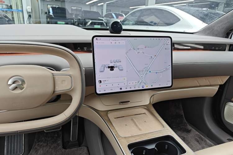 Used Nio ET9 2025 100kWh Signature Edition Center Console
